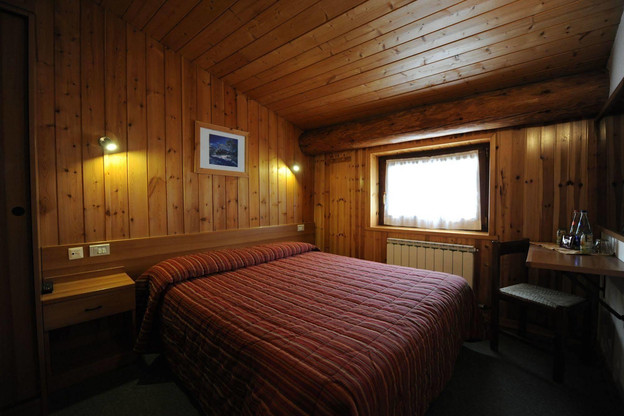 Hotel Restaurant La Barme Cogne Exteriér fotografie